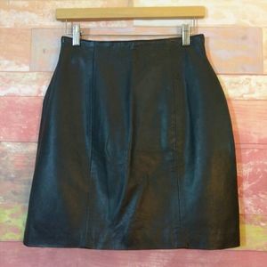 Wilsons Black Leather Skirt. Sz 8